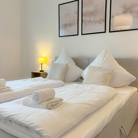 Helles City Apartment Fuer Familien & Gruppen Ной-Ульм Екстер'єр фото